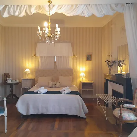 Guest house La Maison Du De Conde *