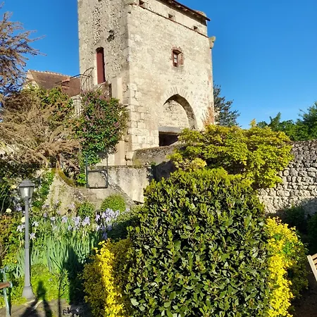 La Maison Du De Conde Guest house Charroux-d'Allier
